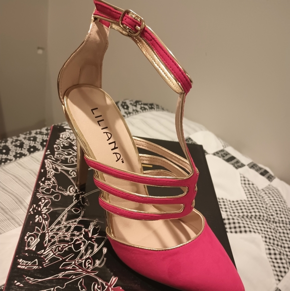 Heels - Picture 6 of 6